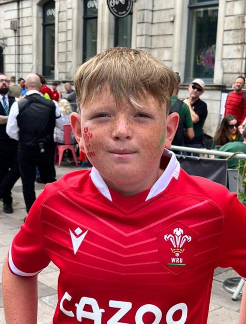 Karter Williams - poses in Welsh rugby shirt